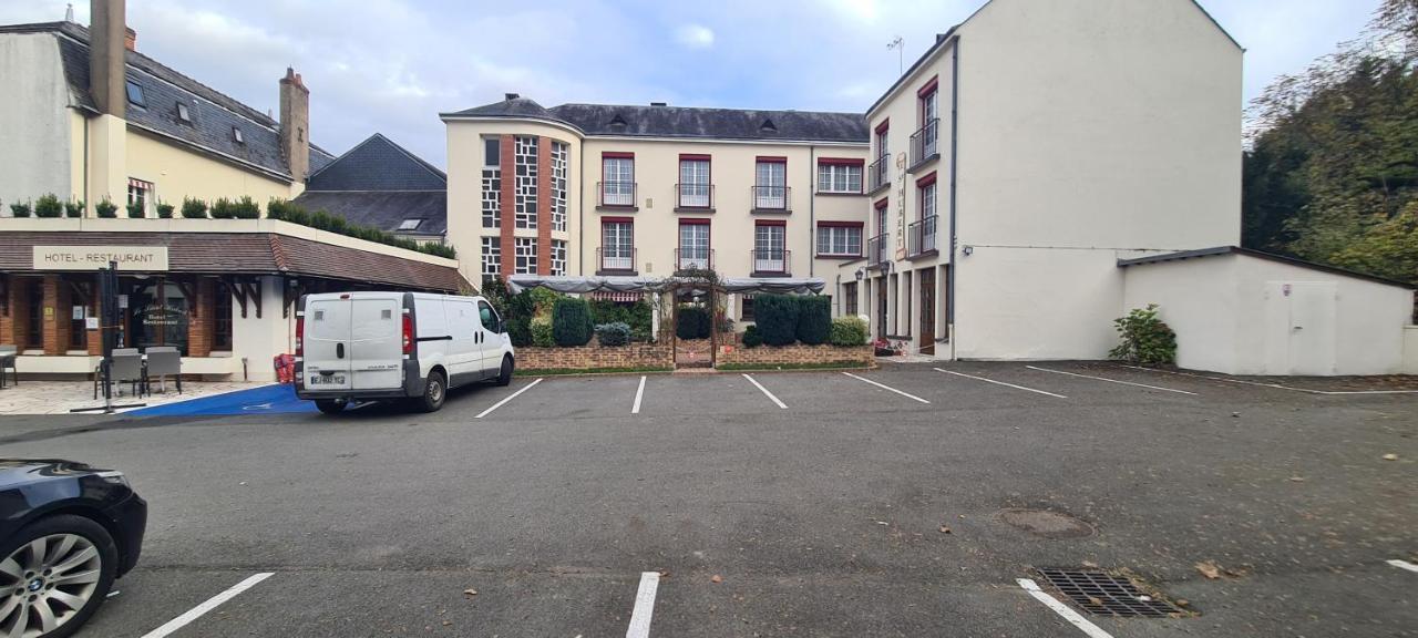 Logis Hotel Saint-Hubert Cour Cheverny Bagian luar foto