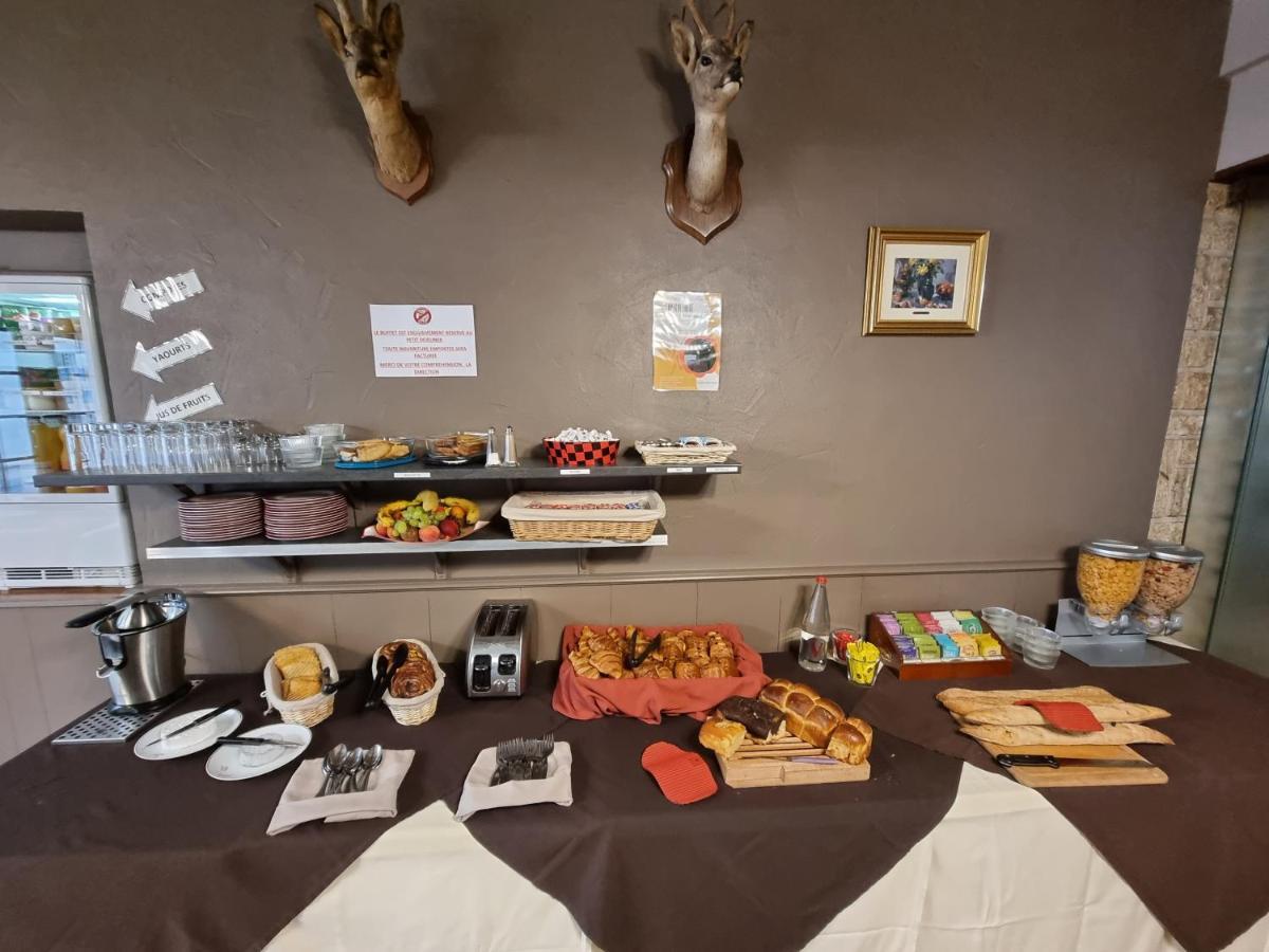 Logis Hotel Saint-Hubert Cour Cheverny Bagian luar foto