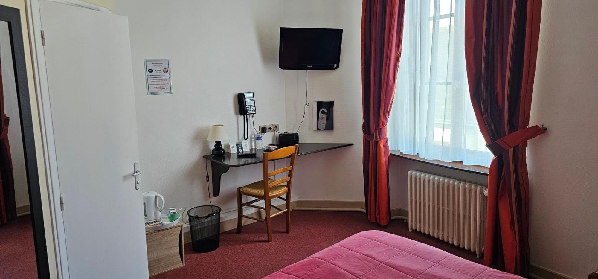 Logis Hotel Saint-Hubert Cour Cheverny Bagian luar foto