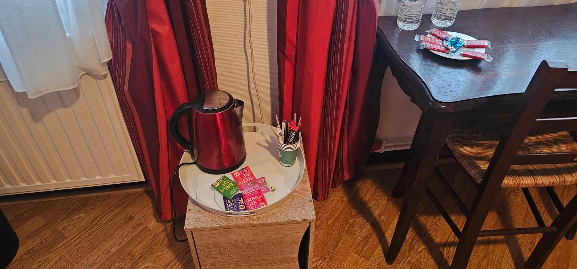 Logis Hotel Saint-Hubert Cour Cheverny Bagian luar foto