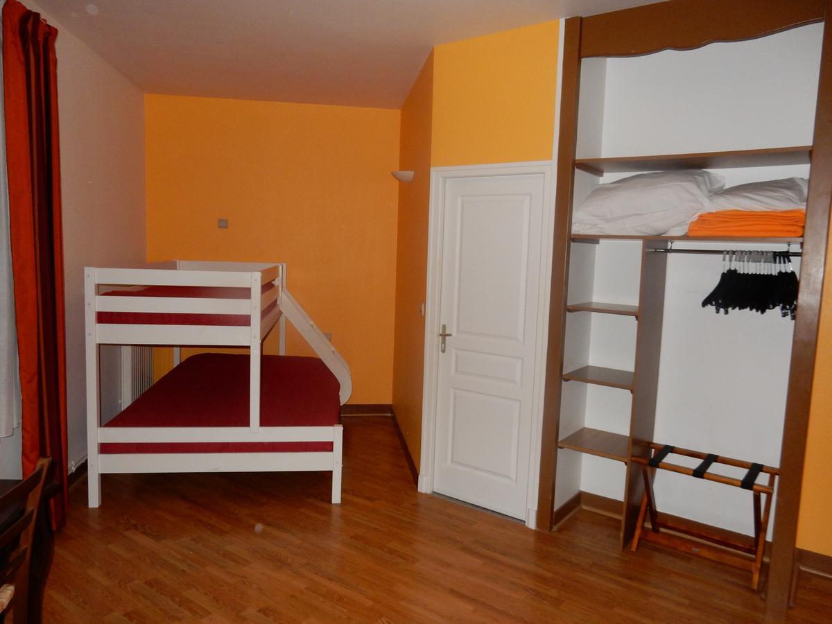 Logis Hotel Saint-Hubert Cour Cheverny Bagian luar foto