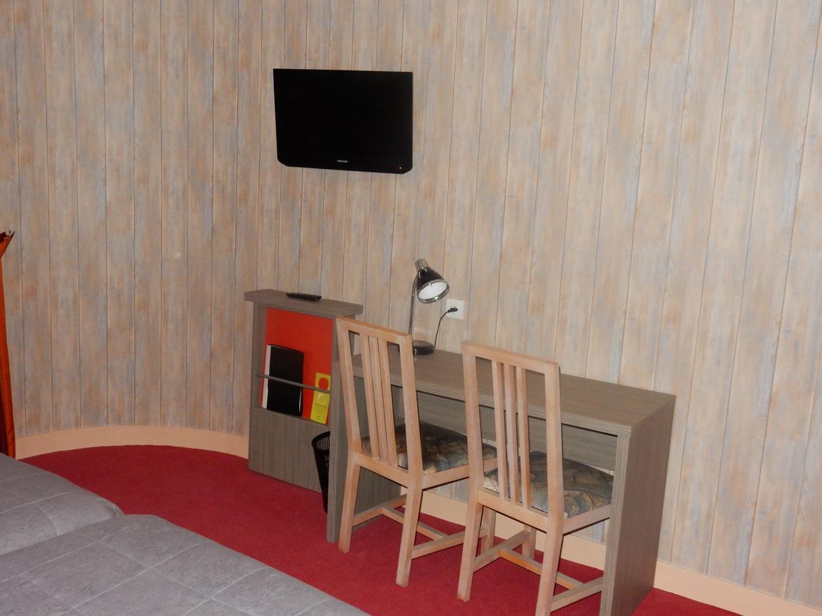 Logis Hotel Saint-Hubert Cour Cheverny Bagian luar foto