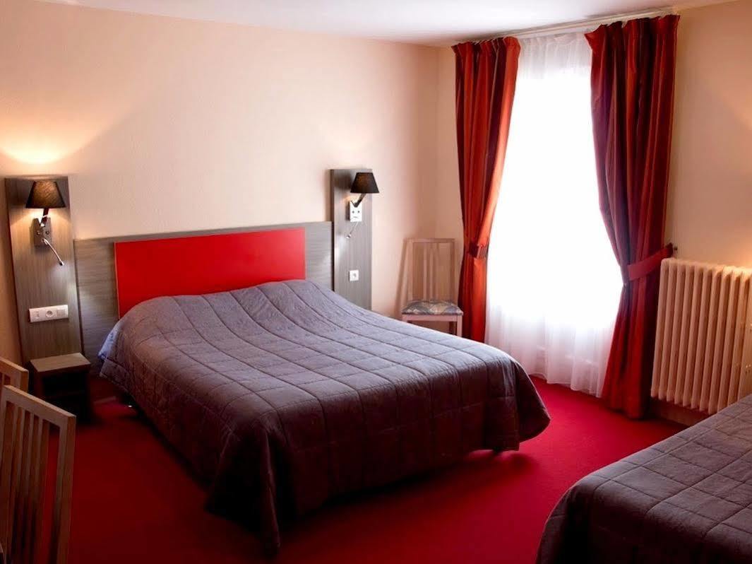 Logis Hotel Saint-Hubert Cour Cheverny Bagian luar foto