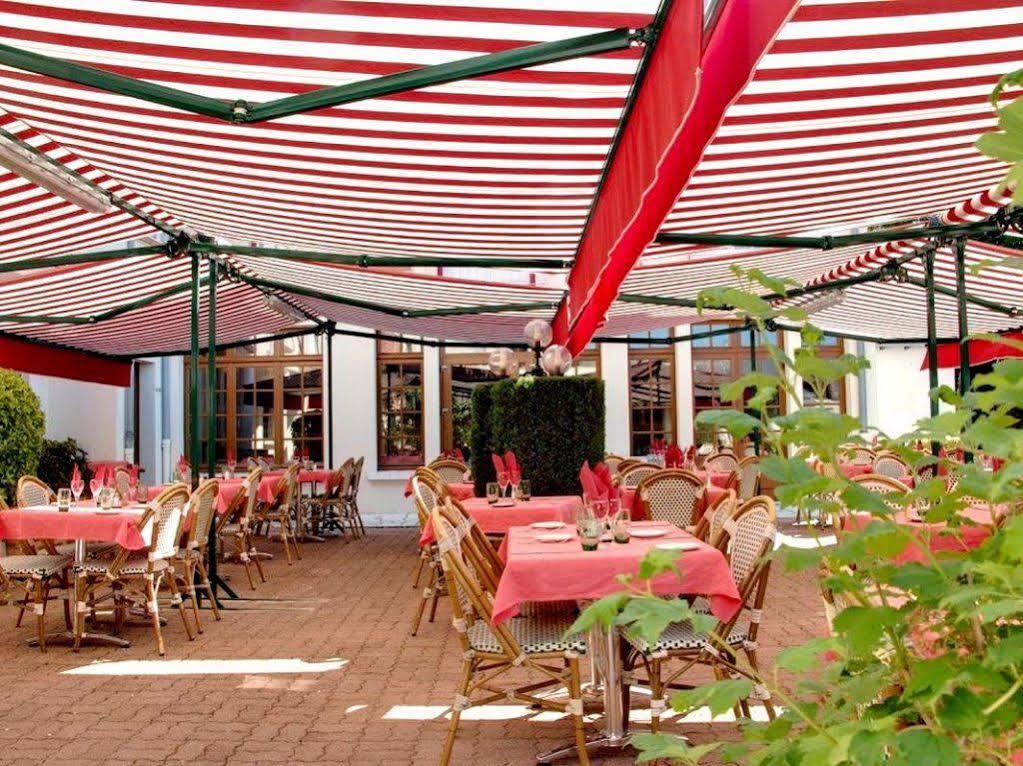 Logis Hotel Saint-Hubert Cour Cheverny Bagian luar foto