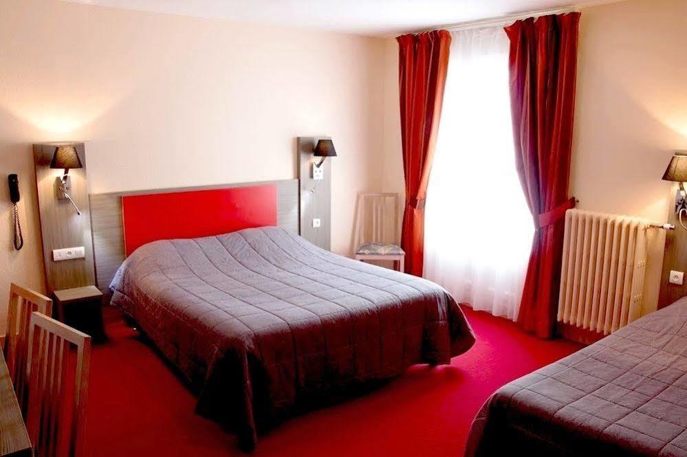Logis Hotel Saint-Hubert Cour Cheverny Bagian luar foto